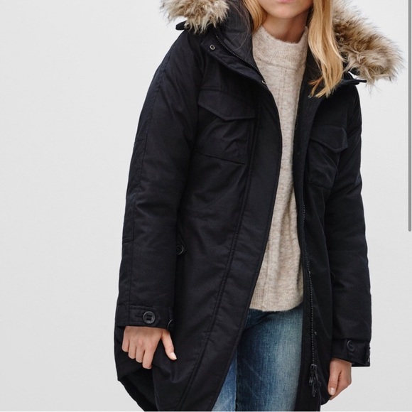 Aritzia Community Paradigm Parka - Picture 1 of 7